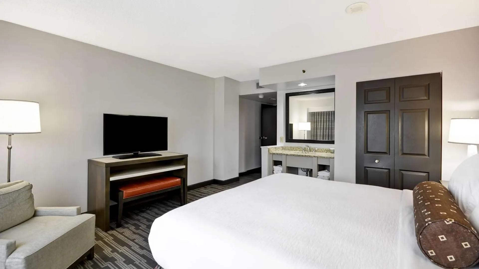 Embassy Suites Charlotte 3*,  United States