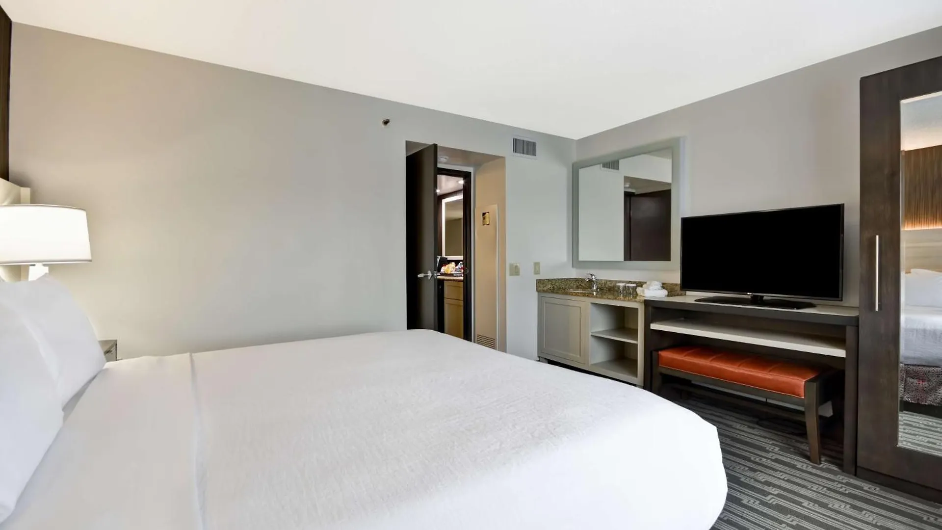 Embassy Suites Charlotte Hotel