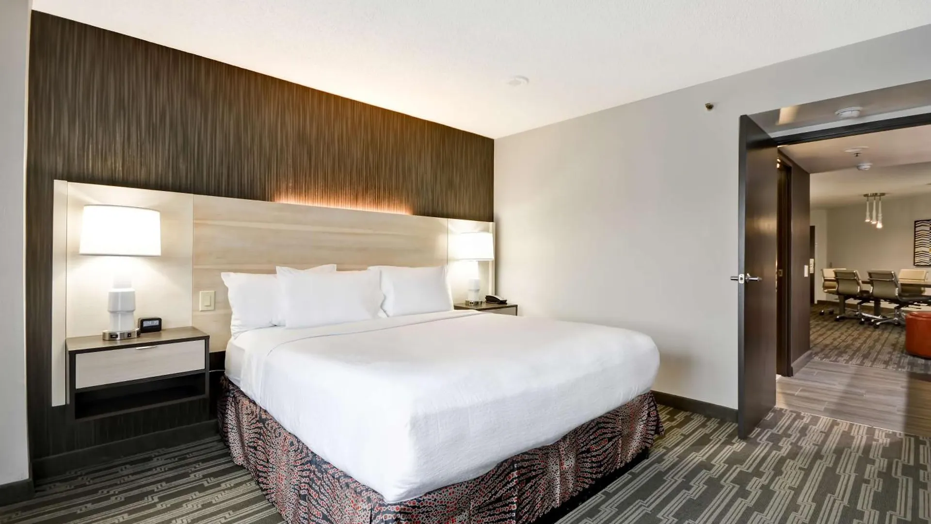 Embassy Suites Charlotte Hotel