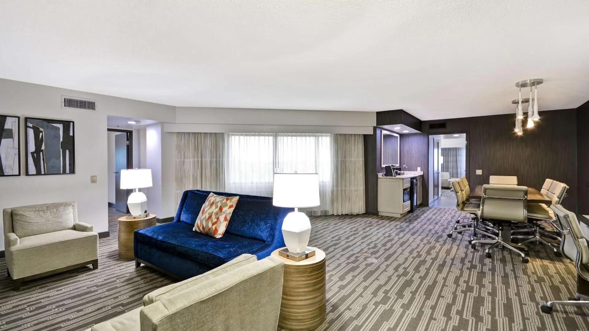 *** Hotel Embassy Suites Charlotte United States