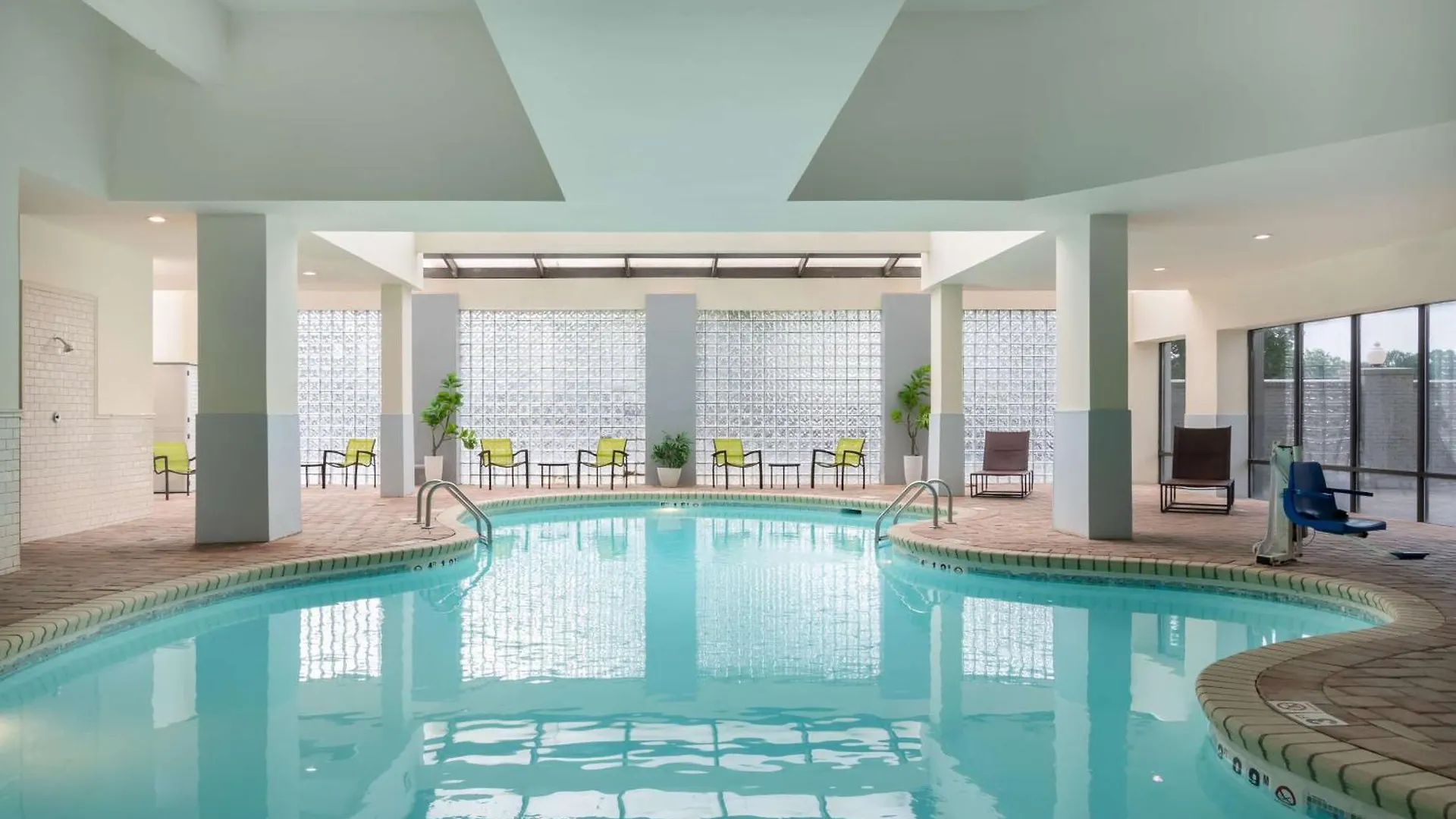 Embassy Suites Charlotte 3*,  United States