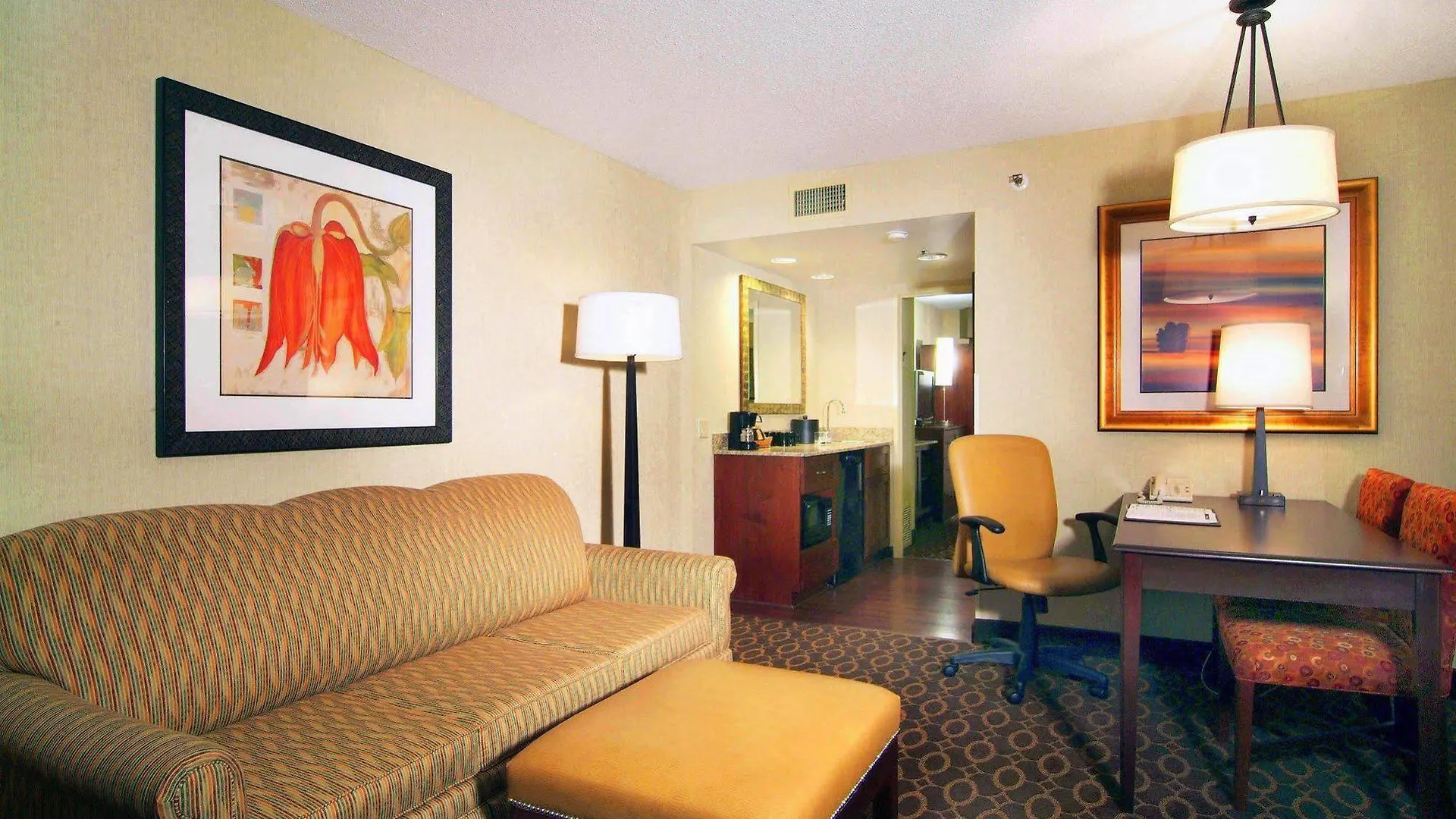 Embassy Suites Charlotte 3*,  United States