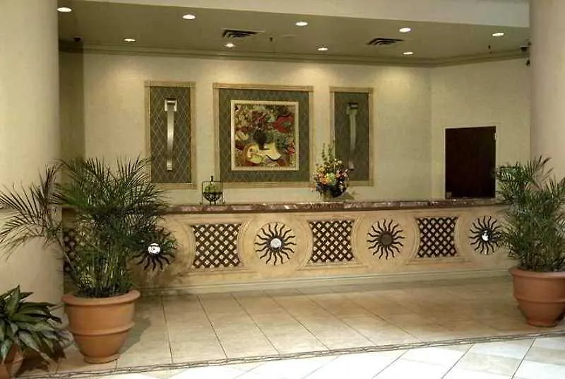 Embassy Suites Charlotte 3*,