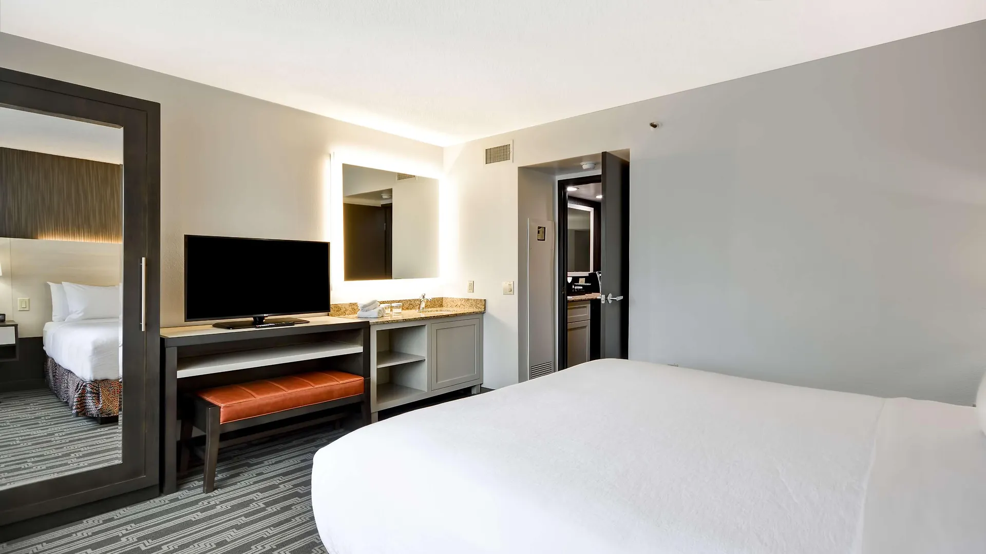 Embassy Suites Charlotte