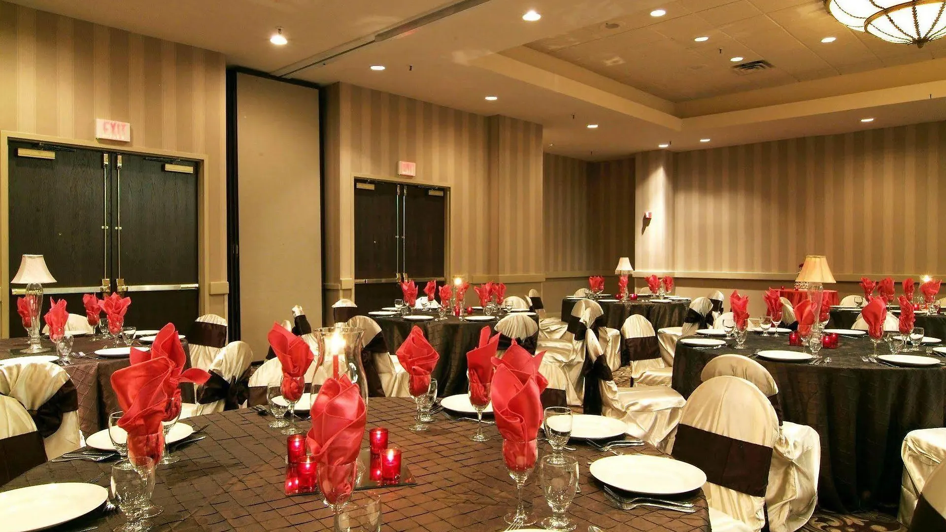 Hotel Embassy Suites Charlotte