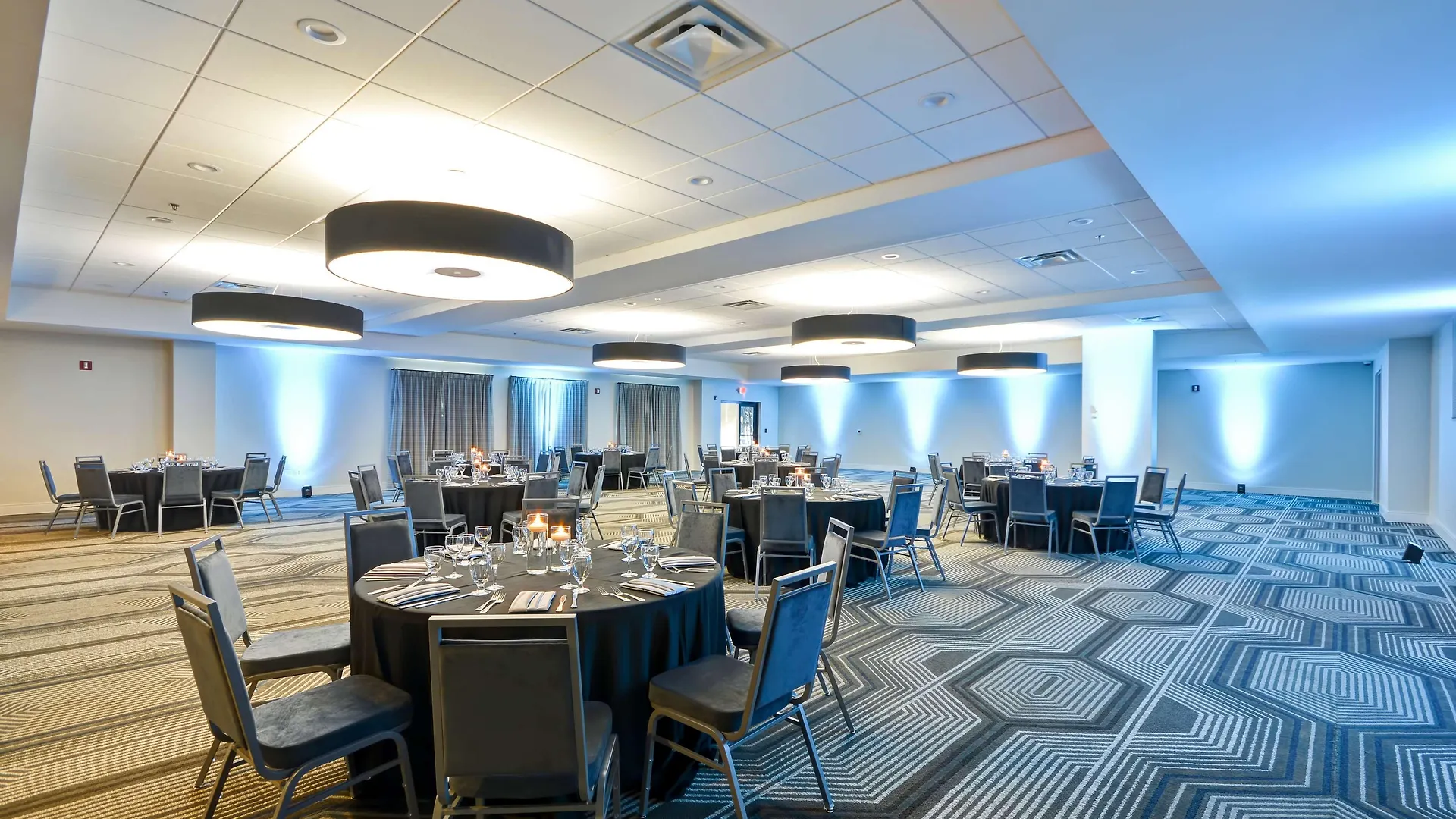 Embassy Suites Charlotte Hotel